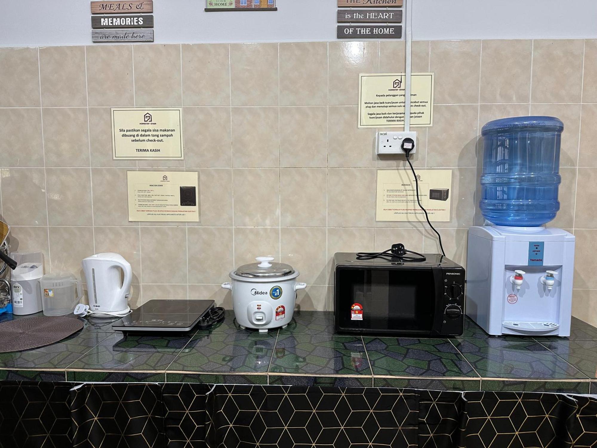 Homestay Izhan Bandar Kuala Terengganu Zewnętrze zdjęcie